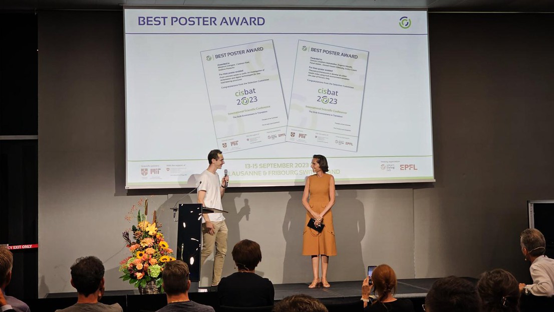 Maxence receiving Best Paper award